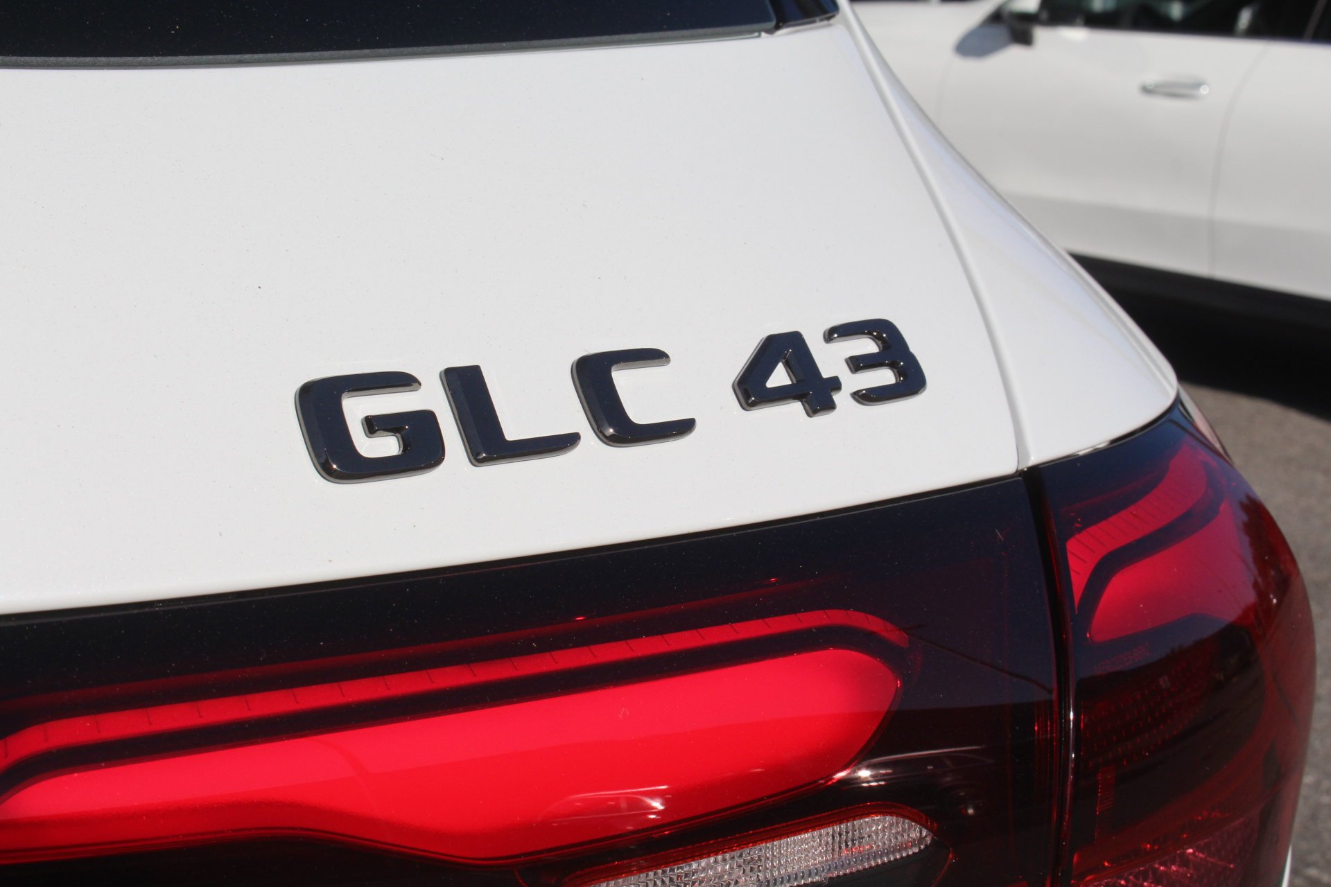 New 2026 MANUFAKTUR Moonlight White Metallic Mercedes-Benz AMG® GLC 43 image 6