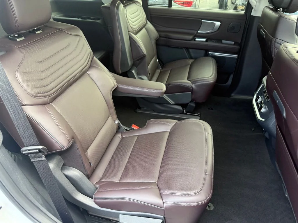 New 2026 Silver Ford Platinum image 60