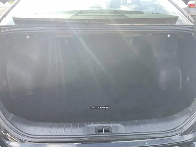 Used 2025 Black Nissan 2.5 SV image 8