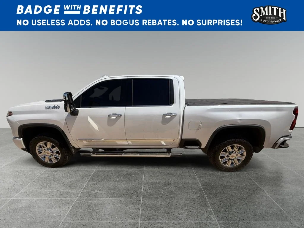 Used 2024 Iridescent Pearl Tricoat Chevrolet High Country image 6