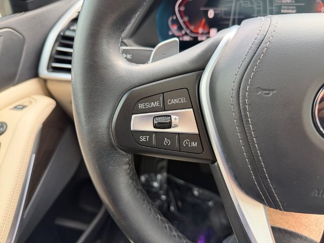 Used 2021 Black BMW sDrive40i image 23