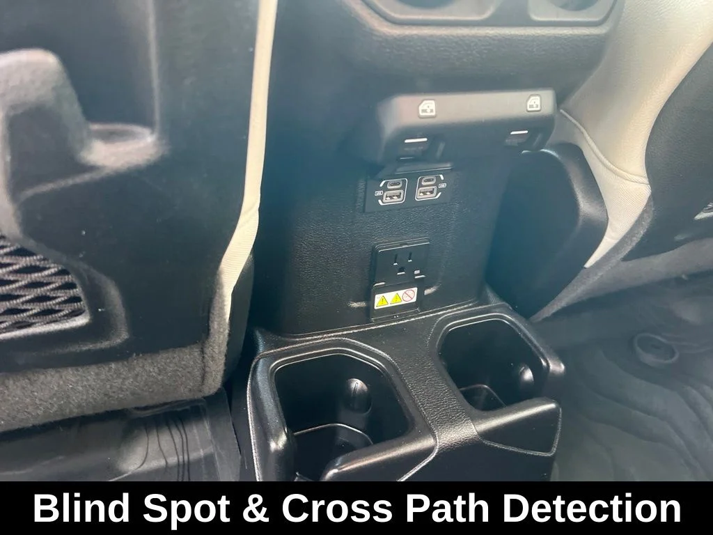 Used 2021 Silver Jeep Mojave image 18