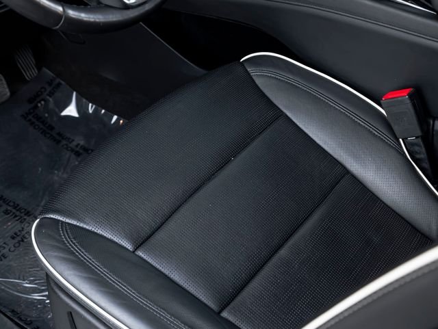 Used 2022 Crystal White Tricoat Cadillac Sport image 16