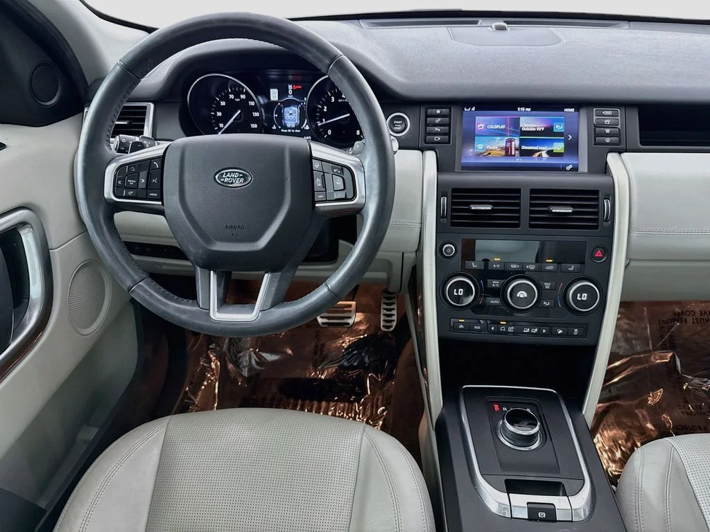 Used 2017 Black Land Rover HSE image 24
