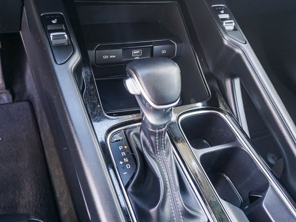 Used 2021 Green Kia S image 22