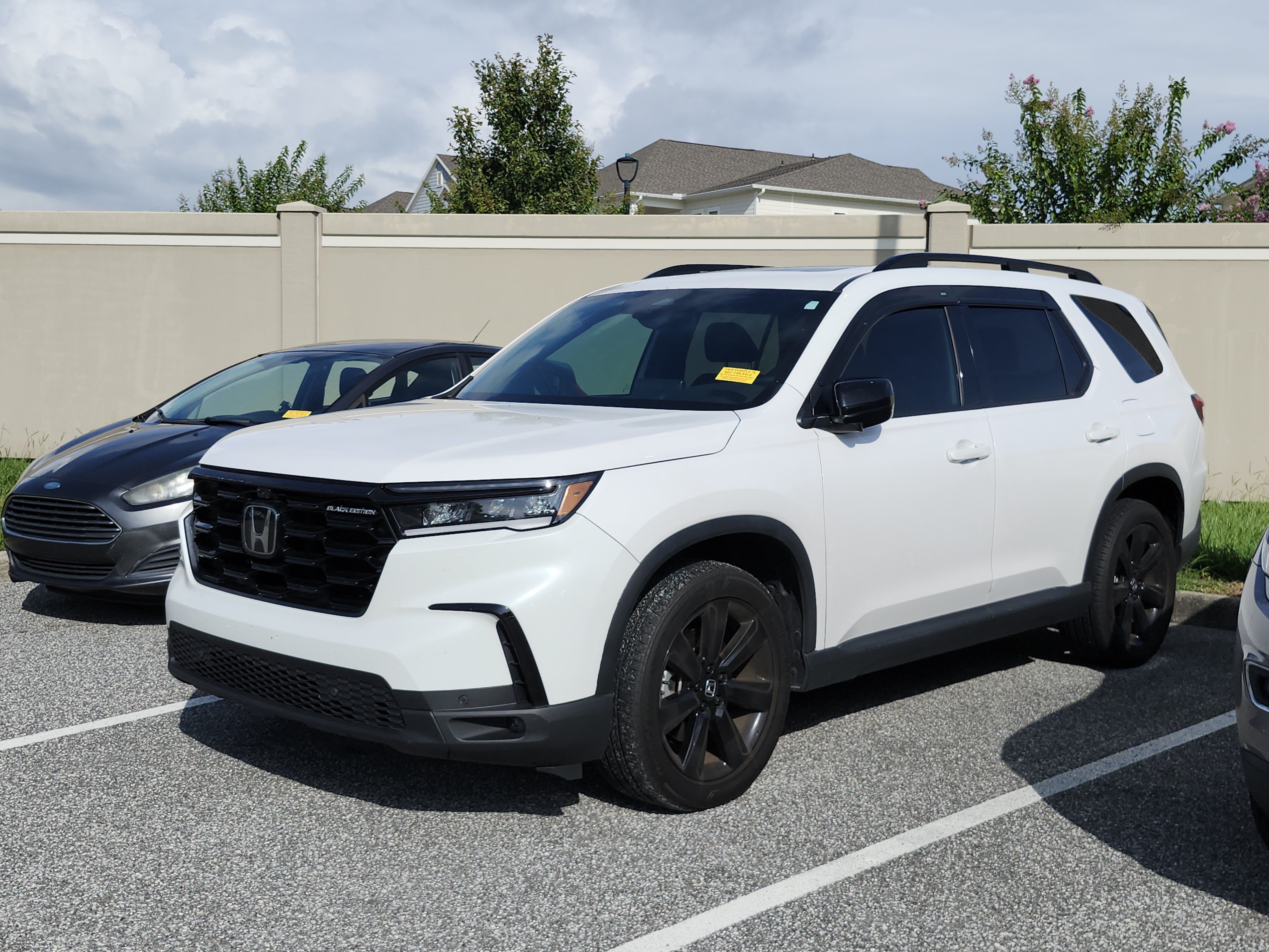 Used 2025 Platinum White Honda Black Edition image 12