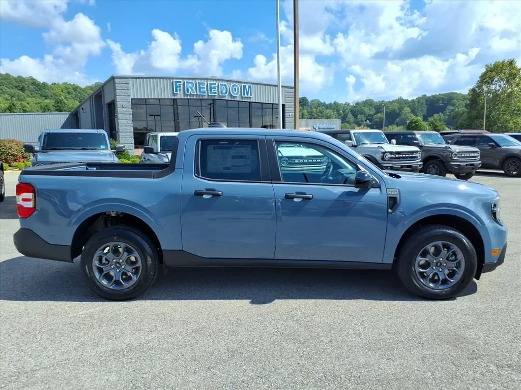 New 2026 Azure Gray Metallic Tri-Coat Ford XLT image 9