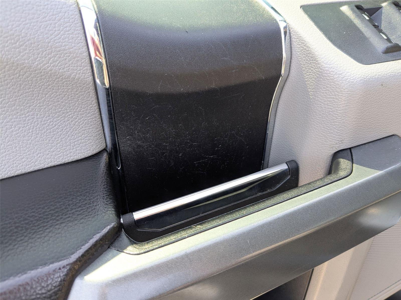 Used 2018 Blue Jeans Metallic Ford XLT image 13