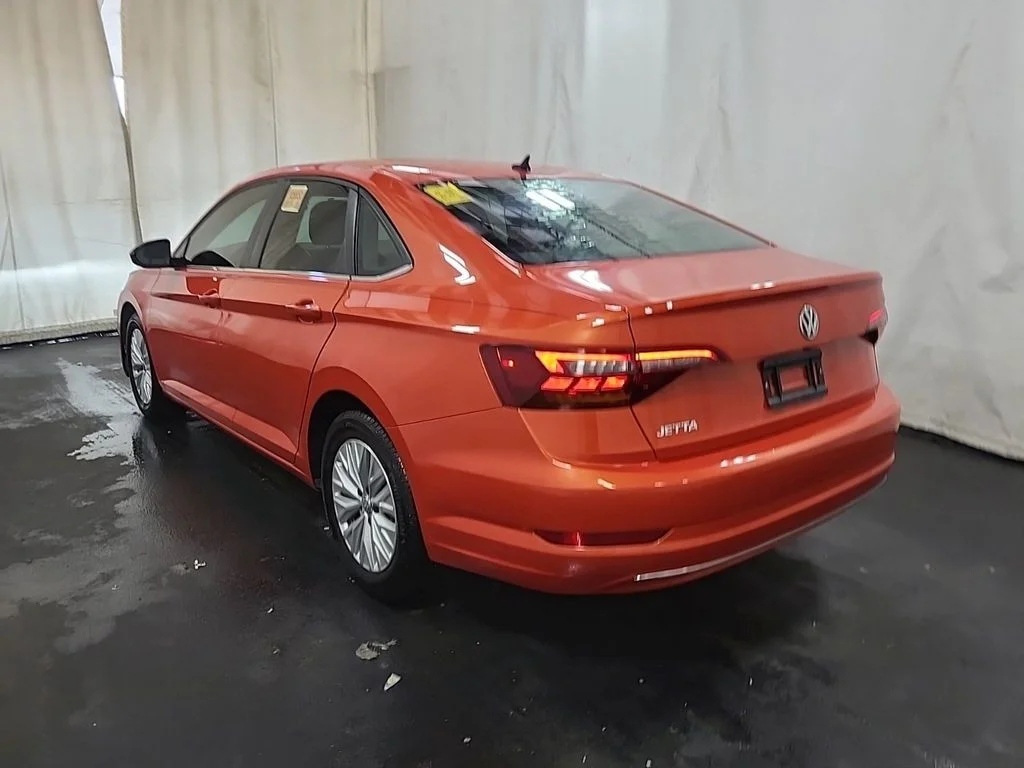 Used 2019 Orange Volkswagen 1.4T S image 4