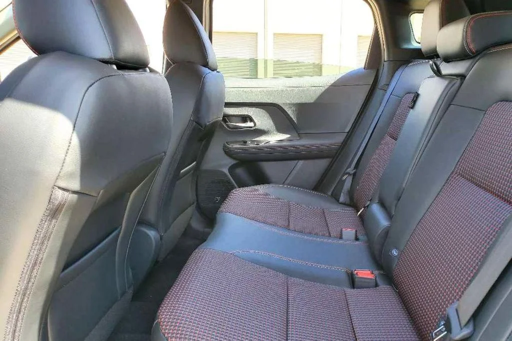 2025 Nissan Kicks SR AWD - Photo 17