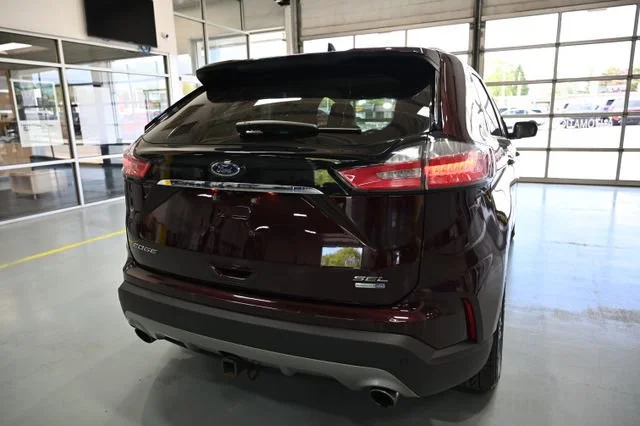 Used 2020 Red Ford SEL image 6
