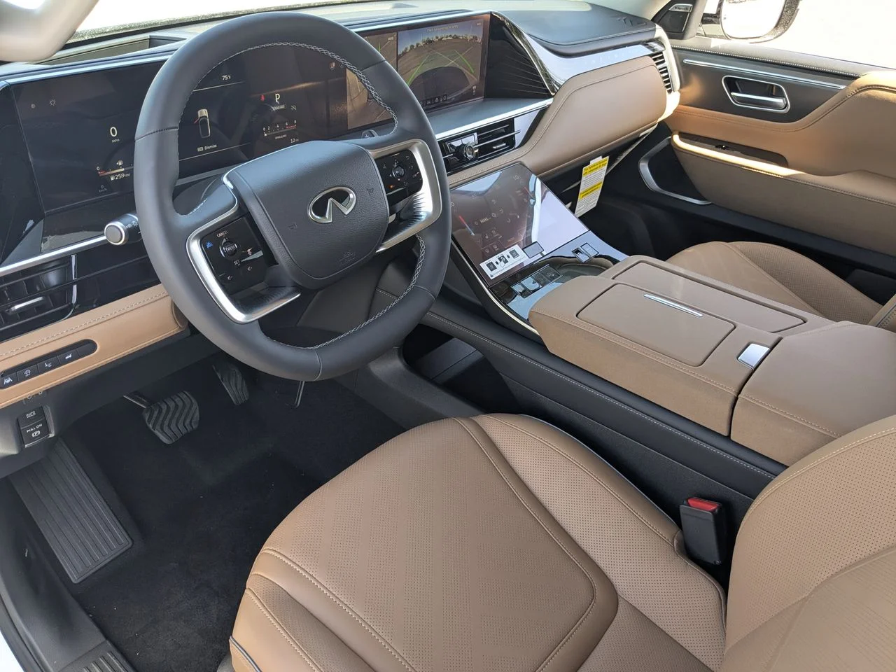 New 2026 RADIANT WHITE INFINITI Luxe 2WD image 12