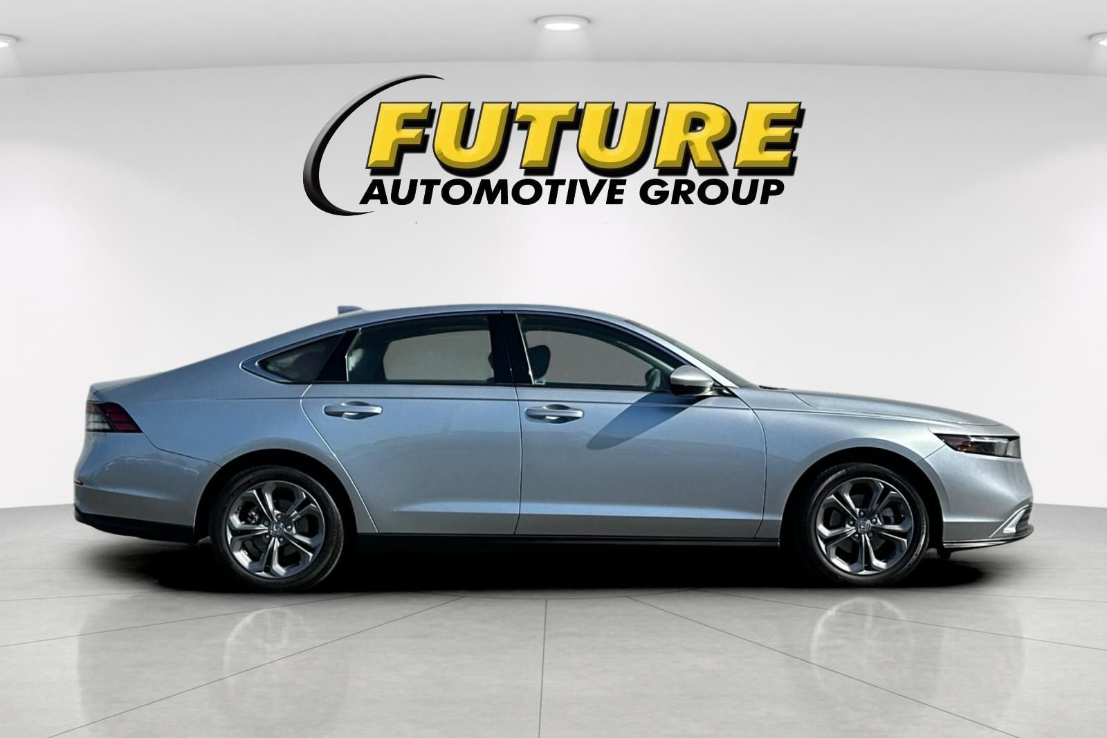 Used 2024 Gray Honda EX image 3