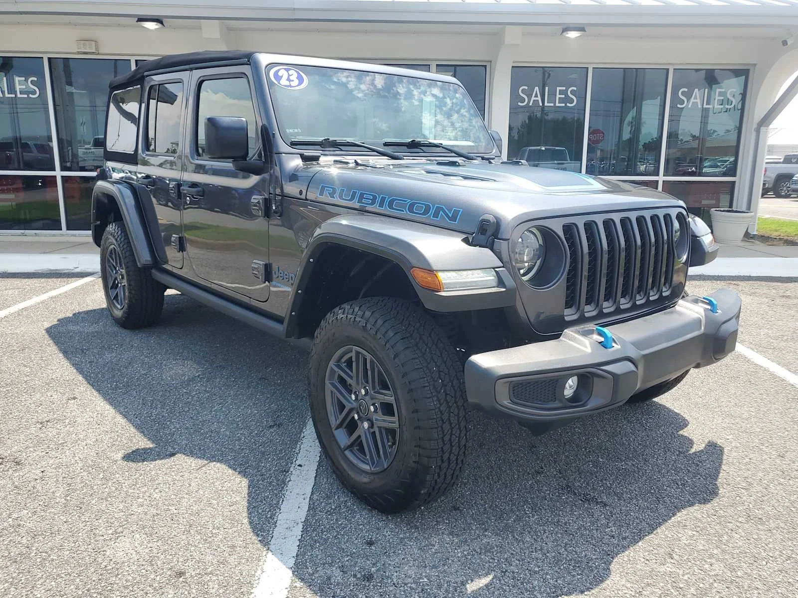 Used 2023 Gray Jeep Rubicon image 10