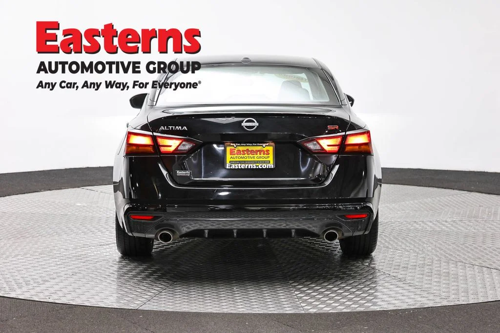 Used 2024 Black Nissan 2.5 SR image 6