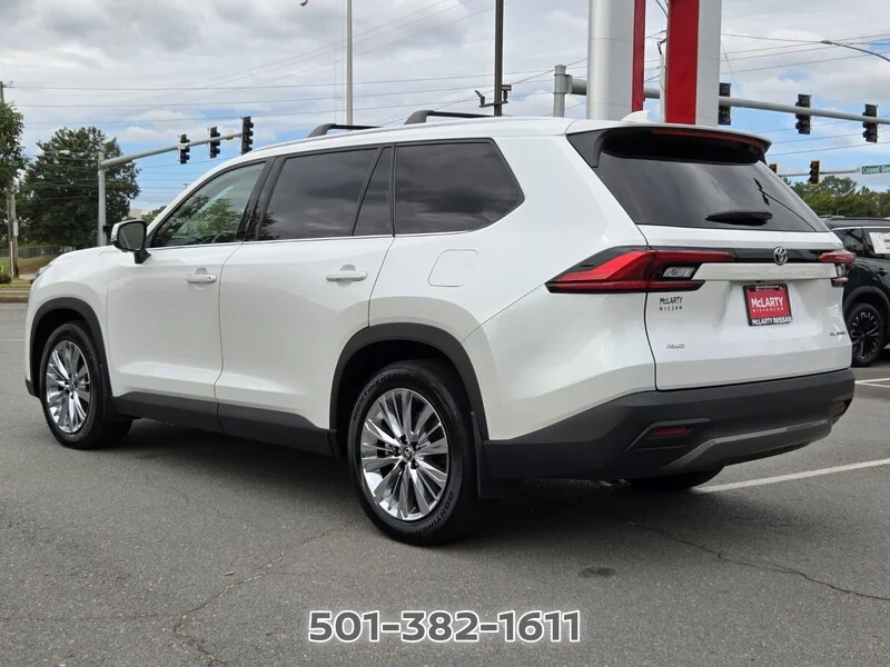 Used 2024 Pearl TOYOTA PLATINUM AWD image 7