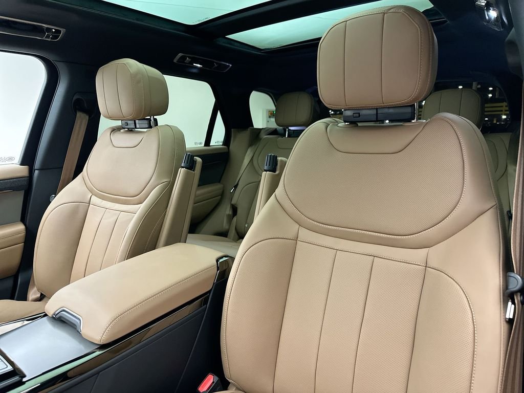New 2026 Giola Green Land Rover SE image 10
