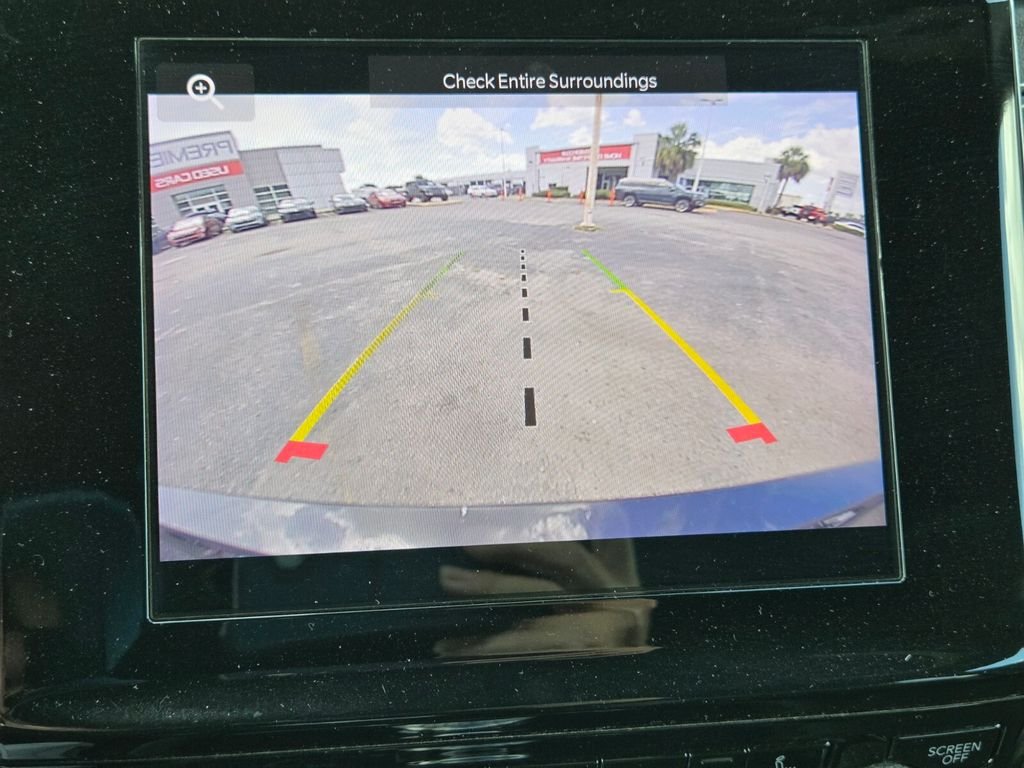 Used 2023 Black Jeep Altitude image 16