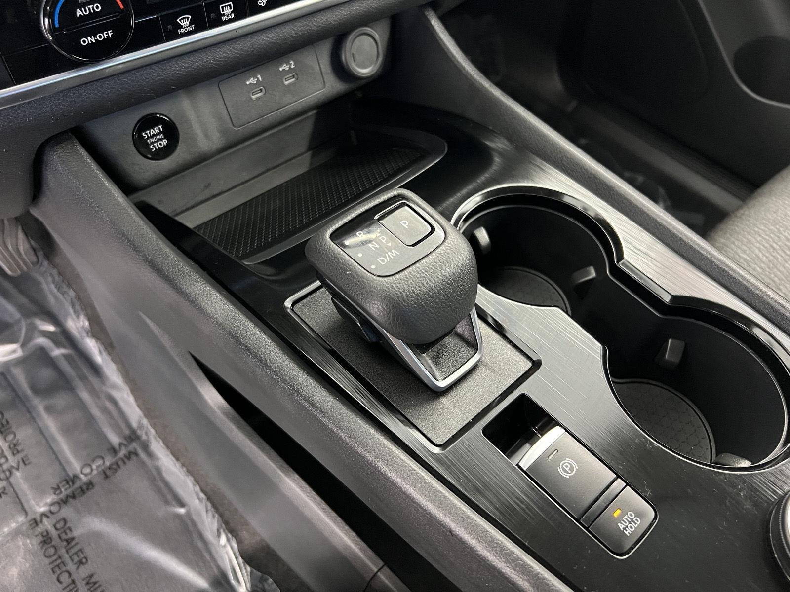 2025 Nissan Rogue SV - Photo 18