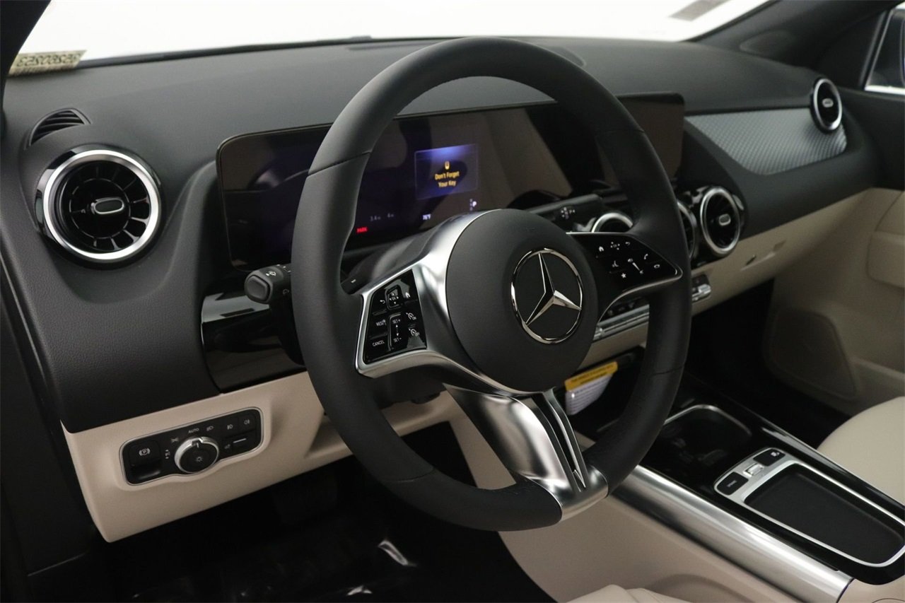 2026 Mercedes Benz GLA 250 photo 3