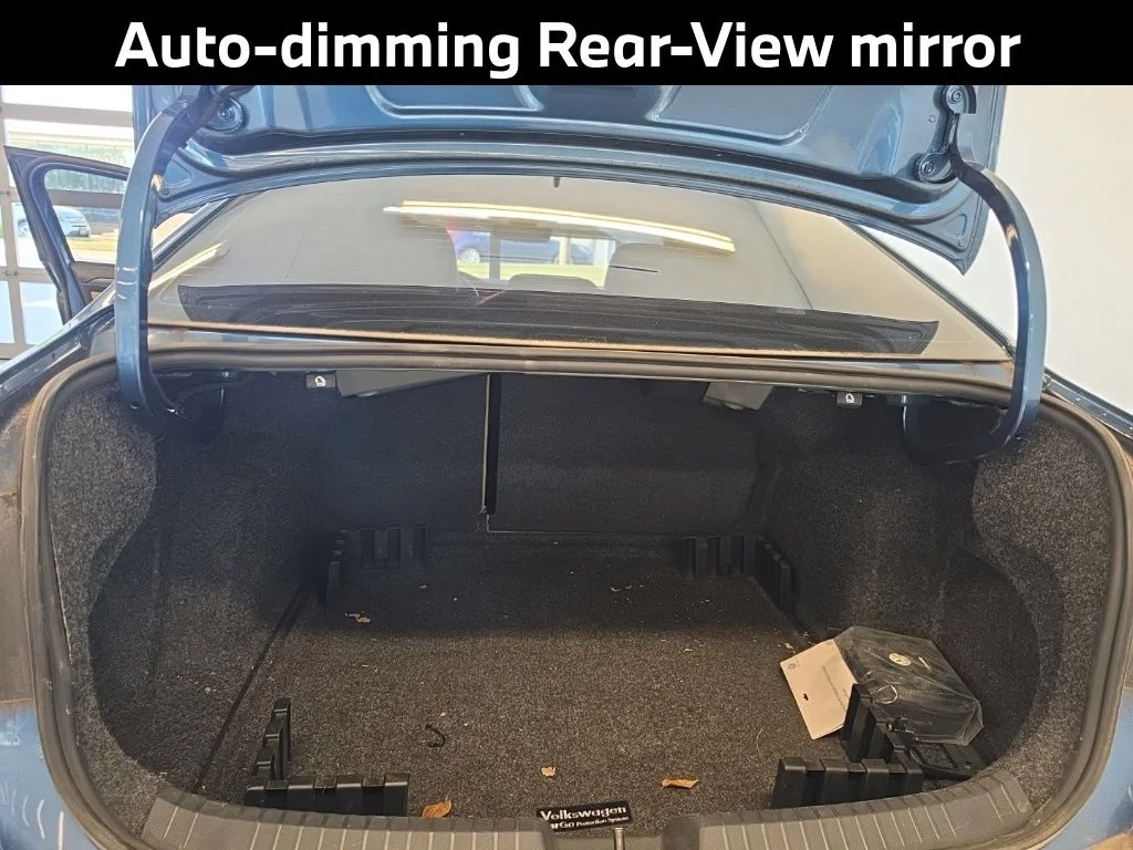 Used 2019 Blue Volkswagen SEL image 13