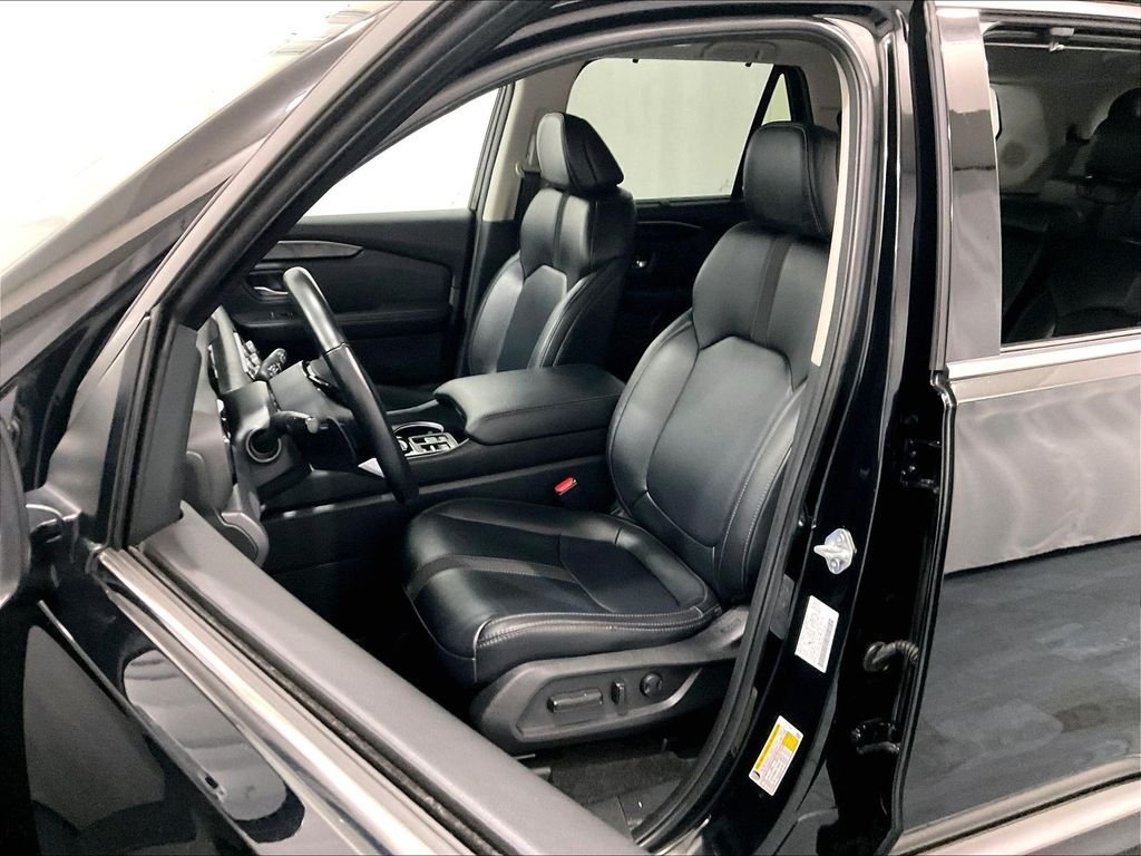Used 2023 Crystal Black Pearl Honda Touring image 10