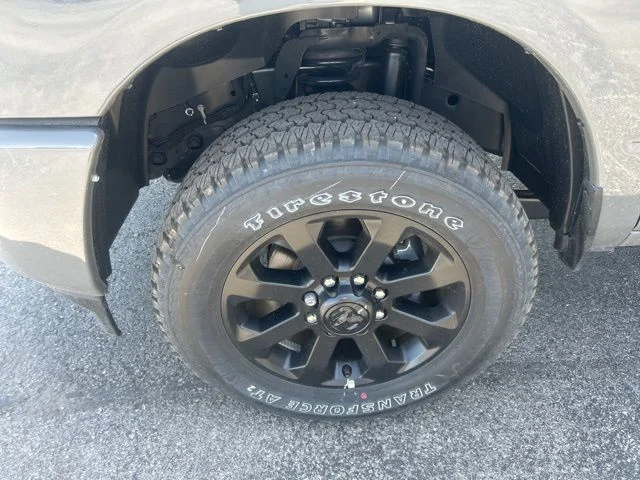 New 2026 Ceramic Gray Clear-Coat Exterior Paint RAM LARAMIE image 41