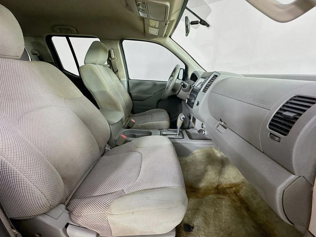 Used 2018 Magnetic Black Nissan SV image 32