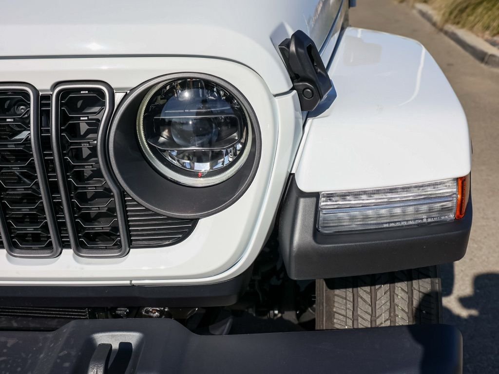 New 2026 Bright White Clear-Coat Exterior Paint Jeep Sport S image 9