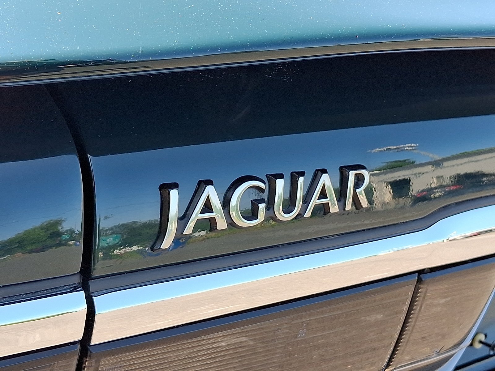 Used 1994 British Racing Green Jaguar 2+2 image 24