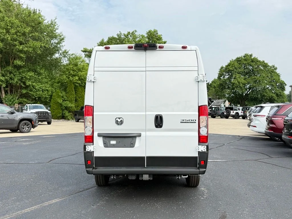 New 2026 Bright White Clear-Coat Exterior Paint RAM High Roof image 6