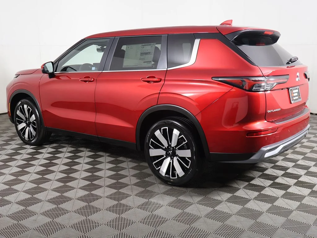 New 2026 Red Mitsubishi SE 1.5T 2WD image 16