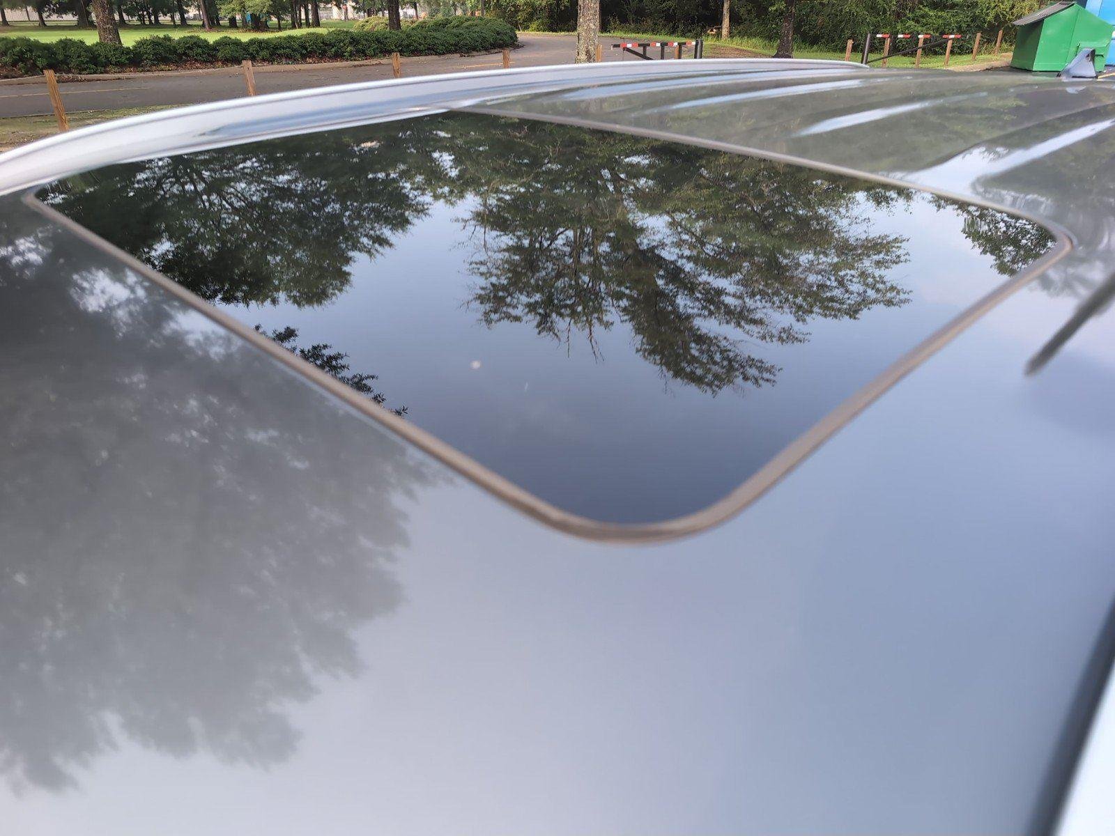 Used 2022 Rainforest Hyundai SEL image 14