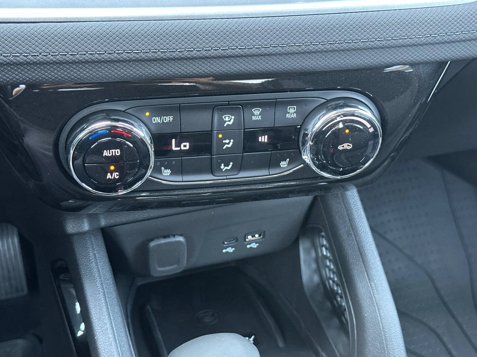 New 2026 Mosaic Black Metallic Chevrolet LT image 20