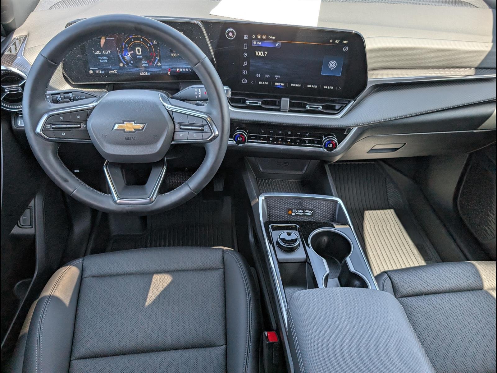 2026 Chevrolet Equinox LT - Photo 9