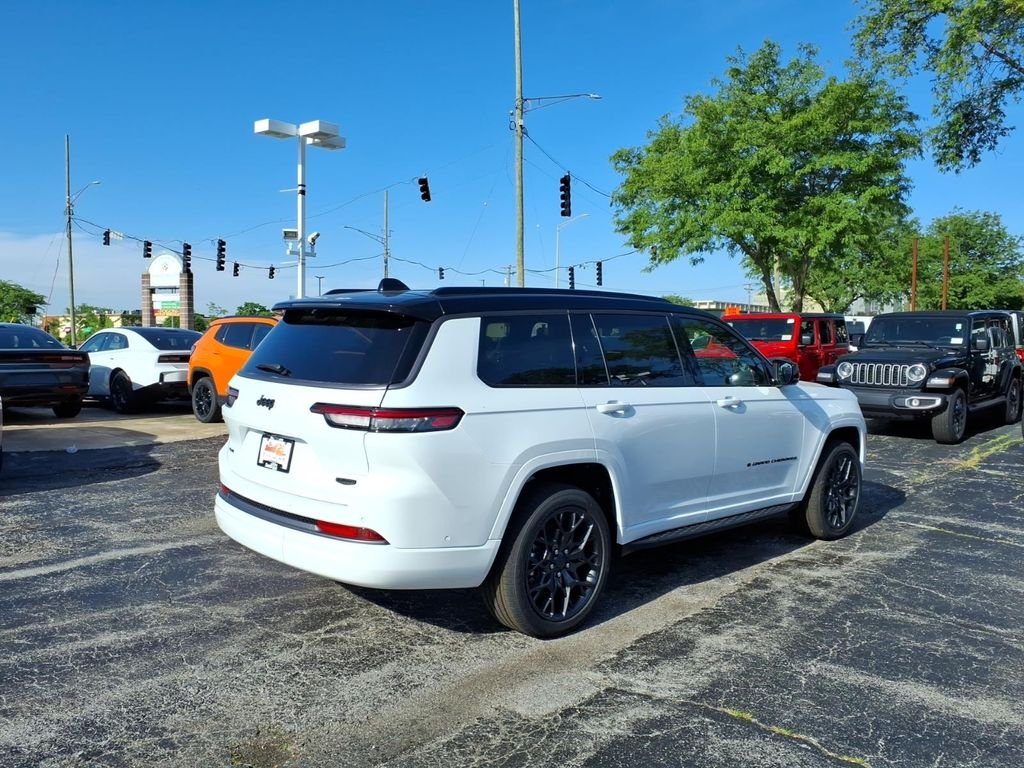 New 2026 Bright White Clear-Coat Exterior Paint Jeep Summit image 3