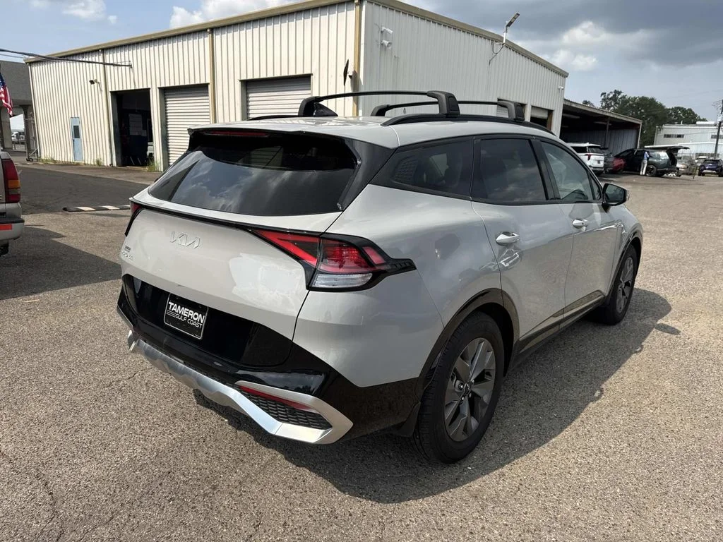 New 2025 Wolf Gray Kia SX image 8