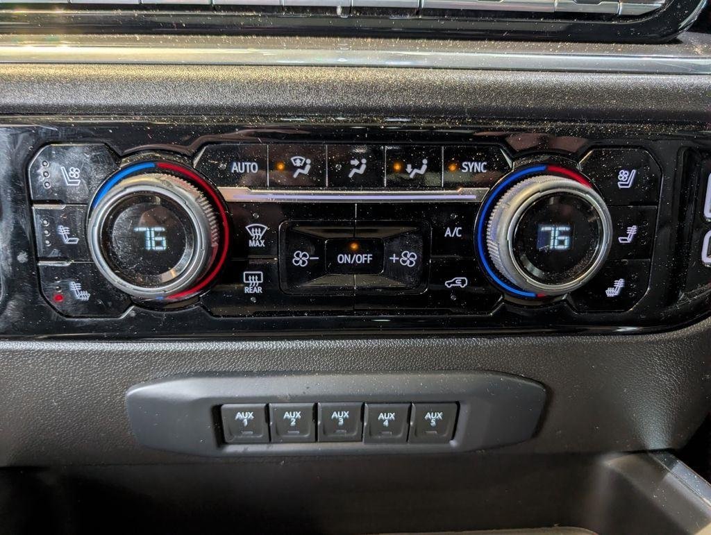 Used 2024 Pearl Chevrolet High Country image 34