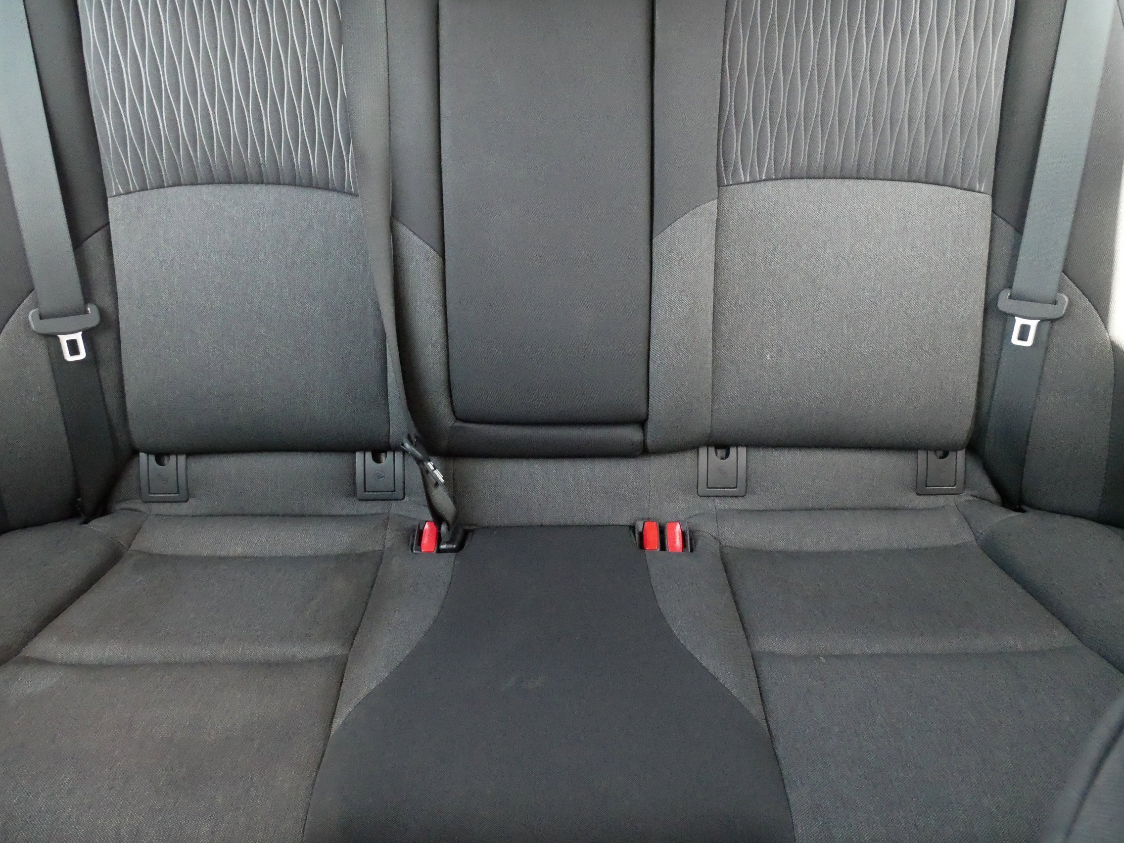 2025 Toyota Camry LE - Photo 13