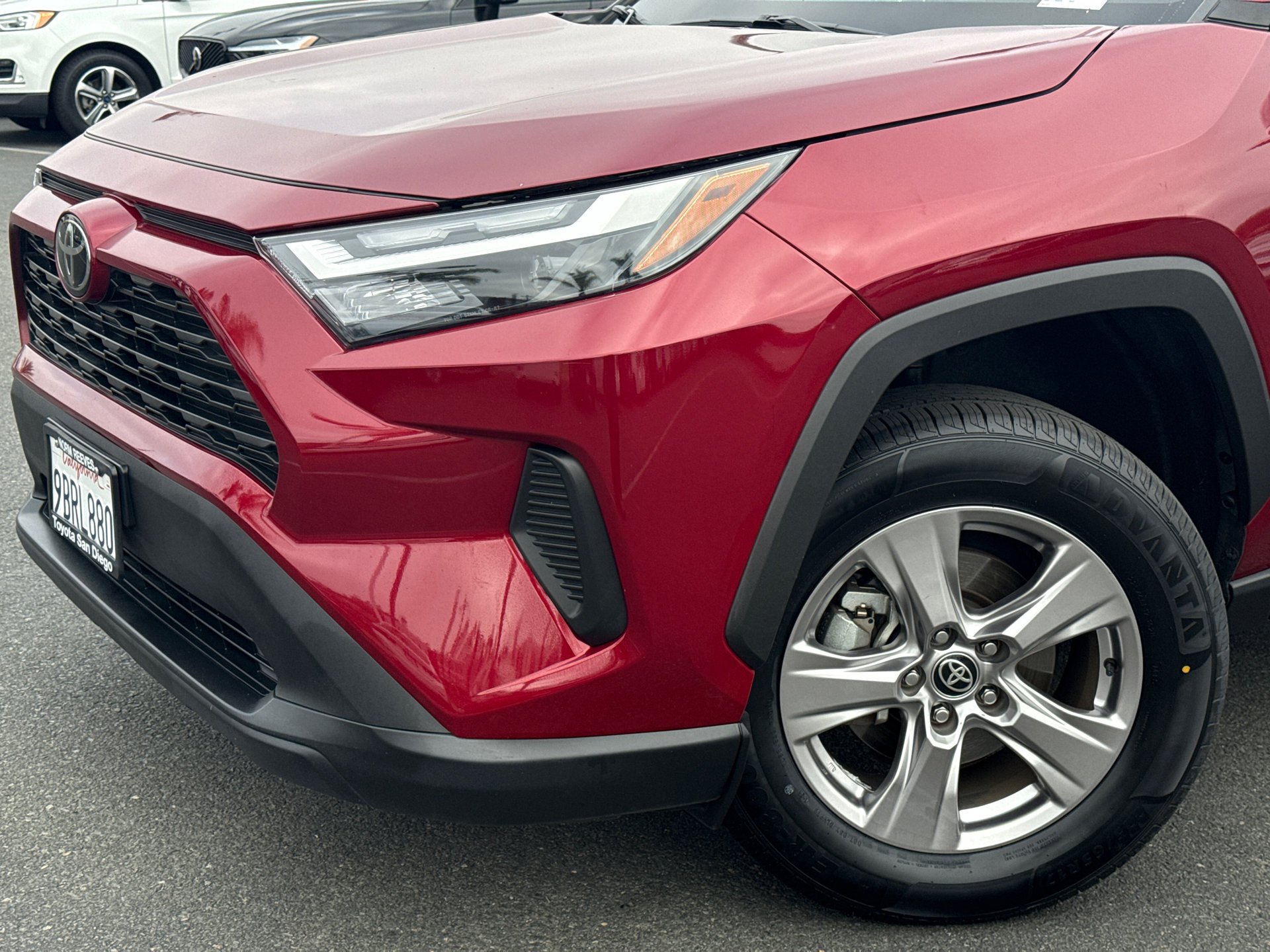 Certified Used 2022 Ruby Flare Pearl Toyota XLE image 3