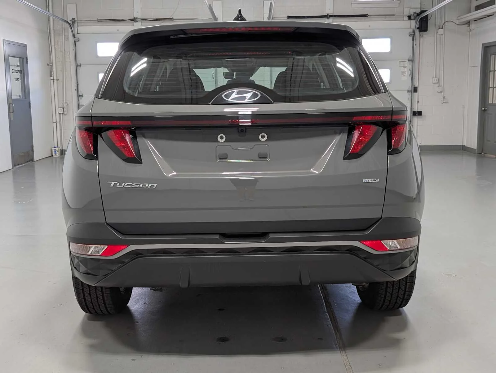 Used 2024 Hampton Gray Hyundai SE image 9