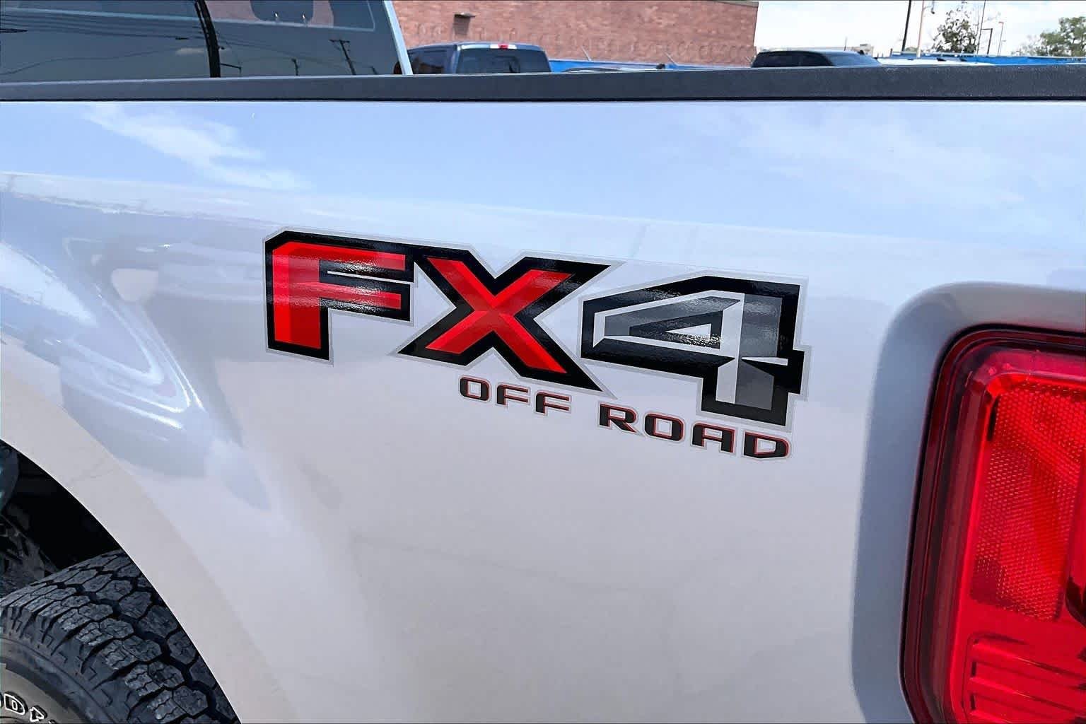 Used 2022 Iconic Silver Metallic Ford XL image 30