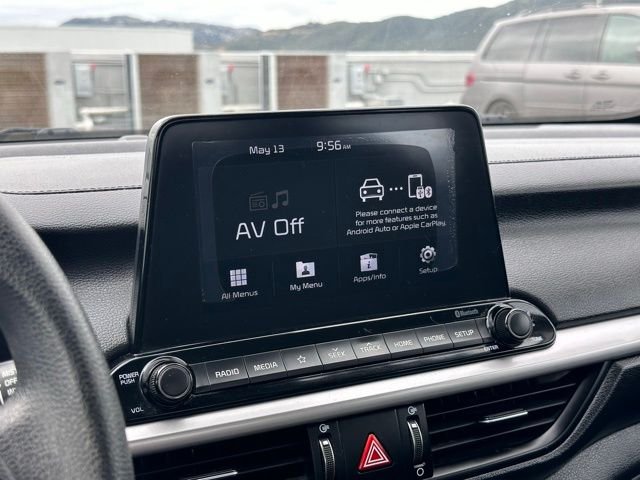 Used 2020 Clear White Kia LXS image 15