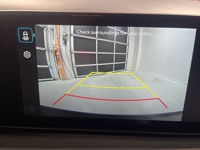 Used 2025 Gray Hyundai SEL image 13