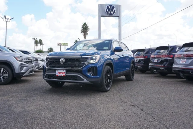 New 2025 R3R3 Mountain Lake Blue Volkswagen 2.0T SE w/Technology image 1