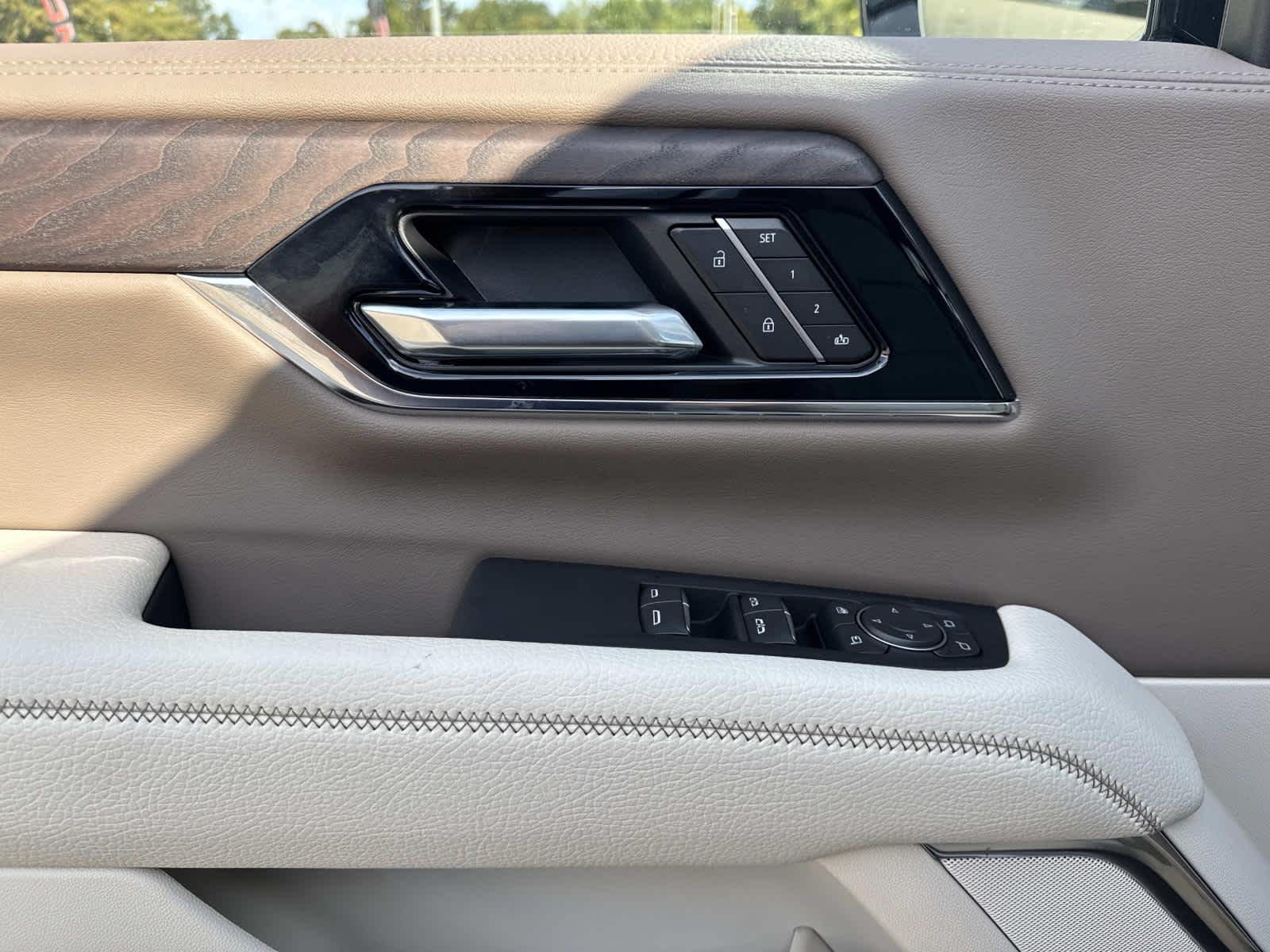 2026 GMC Yukon Denali - Photo 11