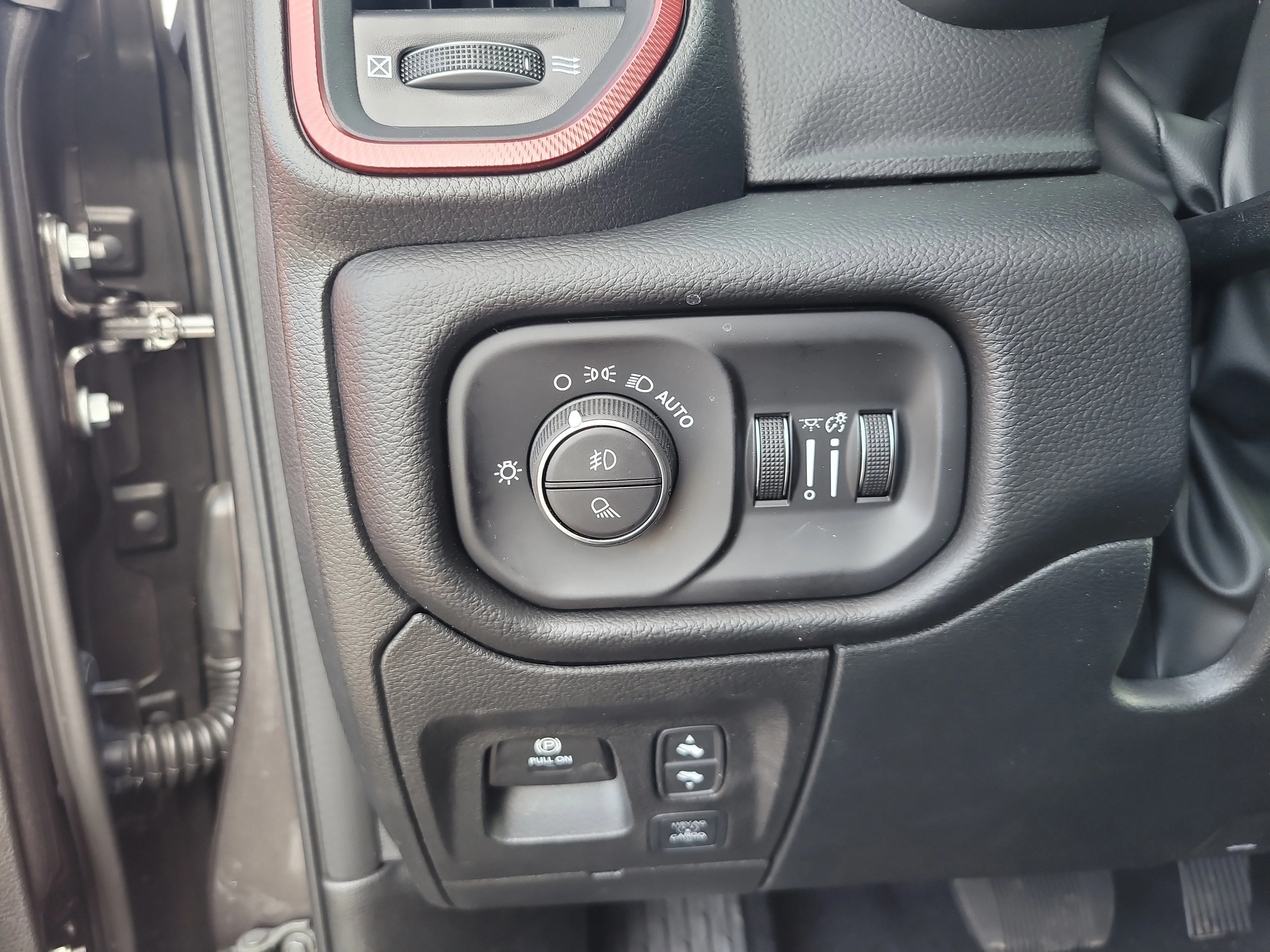 New 2026 Granite Crystal Metallic Clearcoat Ram Rebel image 21