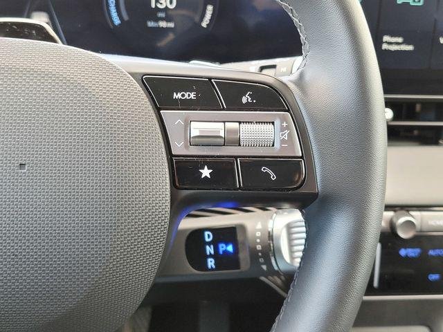 2025 Hyundai IONIQ 5 SE - Photo 24