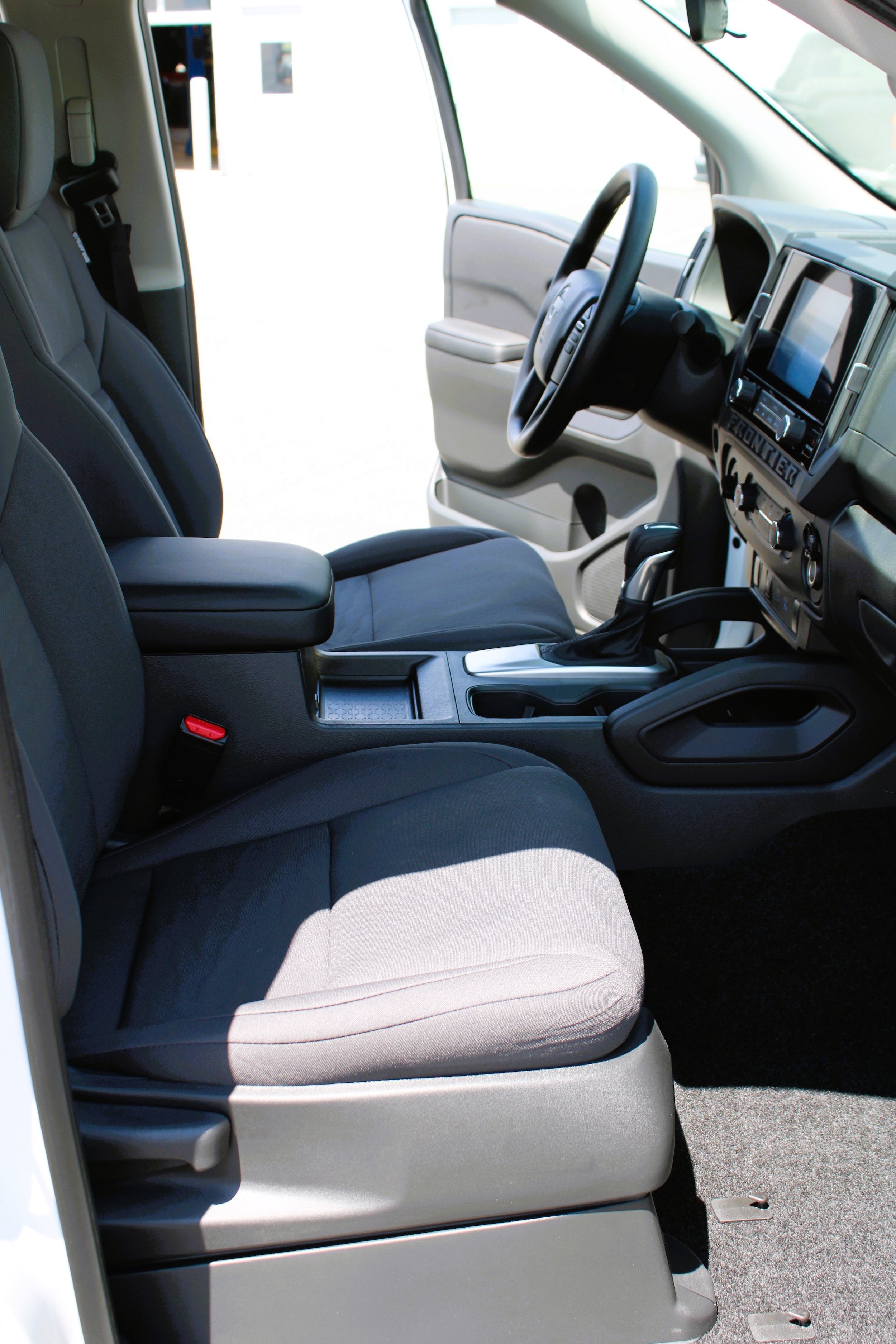 New 2026 Glacier White Nissan Crew Cab S image 15