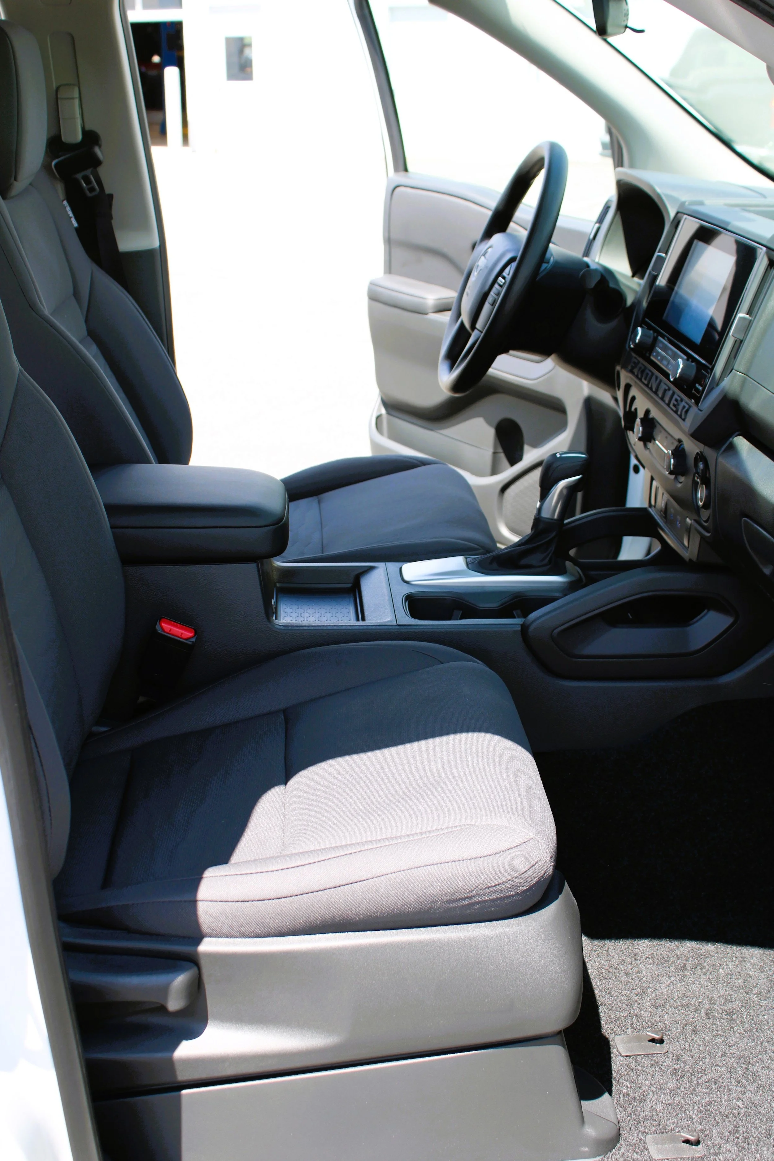 New 2026 Glacier White Nissan Crew Cab S image 15